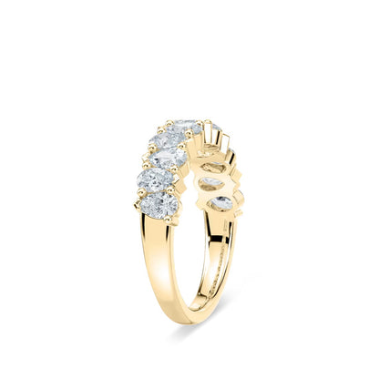 Pear-Shaped Diamond Band