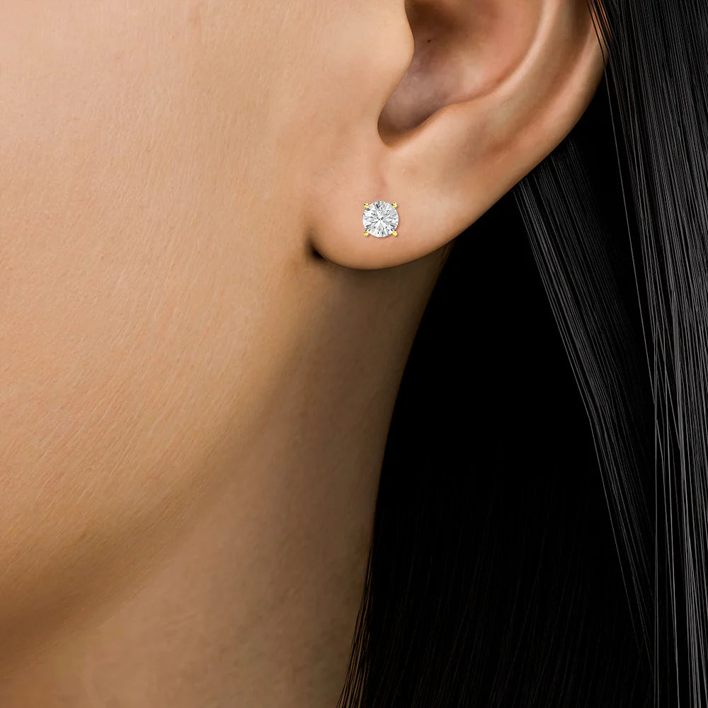 Round Solitaire Studs